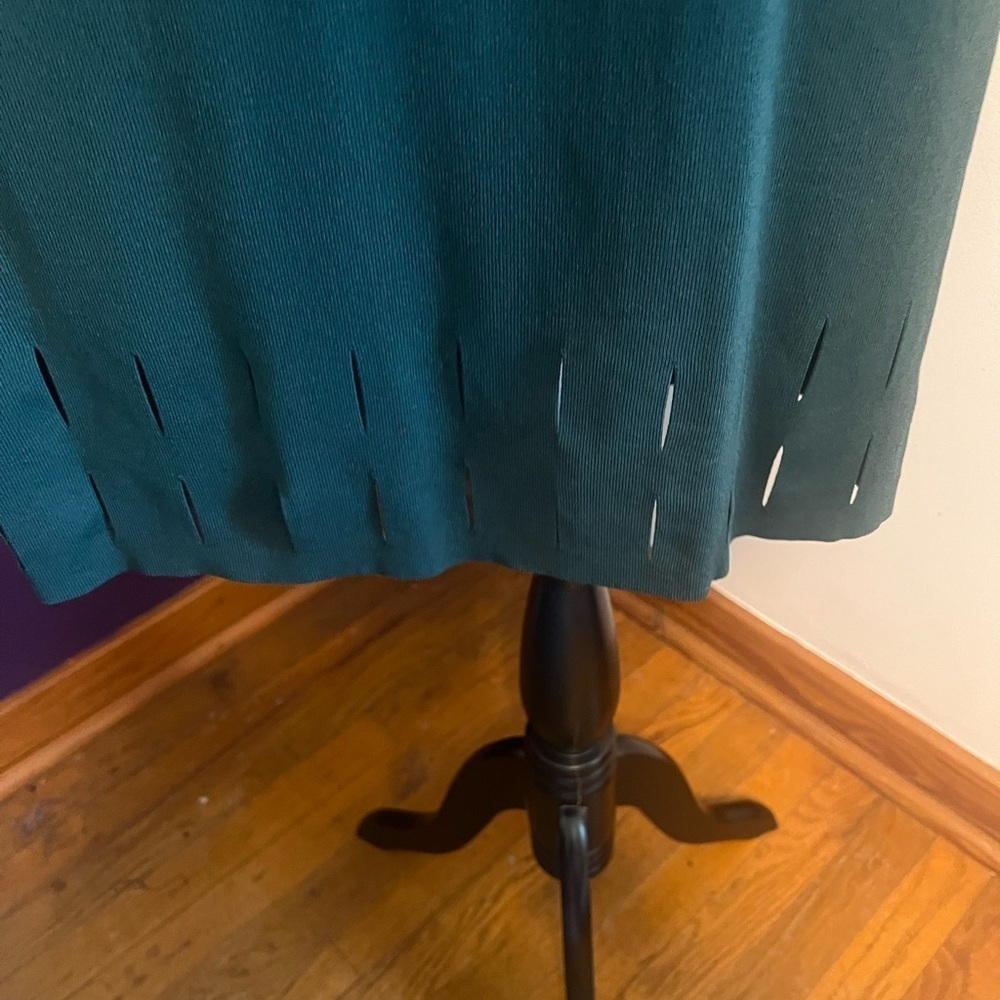 Nic + Zoe Cold Shoulder Long Sleeve Dress - Picture 4 of 9